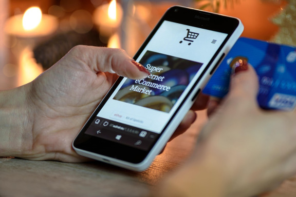 e commerce website mockup store